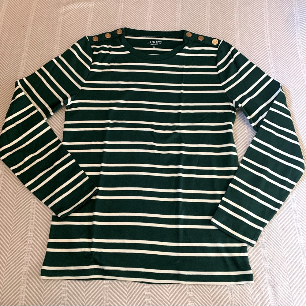 J. Crew Perfect Fit Button Shoulder t-shirt-XL